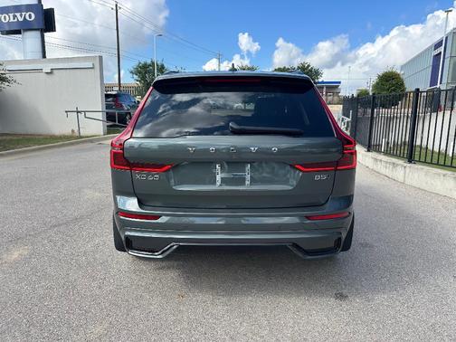 2026 Volvo XC60 B5 ULTRA