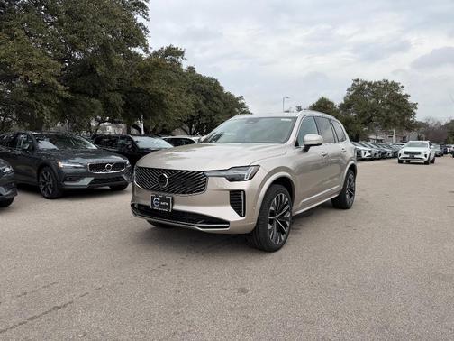 2026 Volvo XC90 B6 Plus 7-Seater