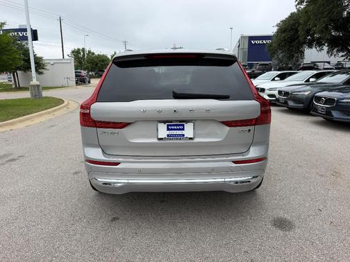 Silver 2023 Volvo XC60 B5 Ultimate Bright Theme