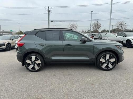 2026 Volvo EX40 Single Motor Extended Range Plus