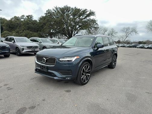 2020 Volvo XC90 T6 Momentum 7 Passenger