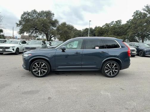 2020 Volvo XC90 T6 Momentum 7 Passenger