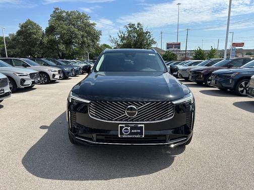 2025 Volvo XC90 B6 Core