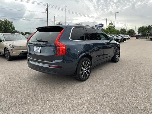 2023 Volvo XC90 B6 Core