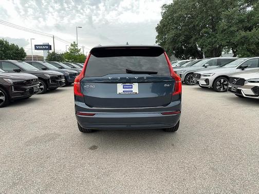 2023 Volvo XC90 B6 Core
