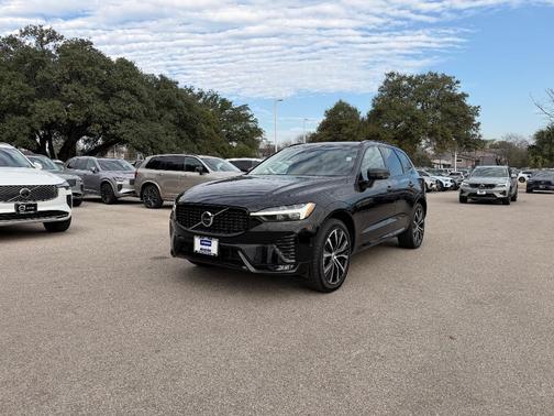 2025 Volvo XC60 B5 Plus