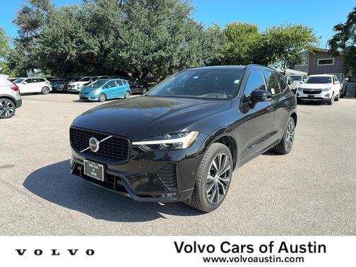 2023 Volvo XC60 B5 Plus Dark Theme