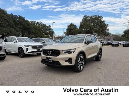 2026 Volvo XC40 B5 Ultra