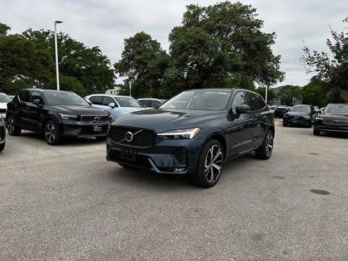 2025 Volvo XC60 B5 Ultra