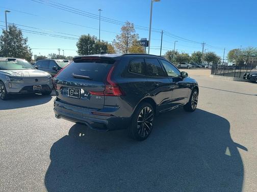 2026 Volvo XC60 B5 Ultra