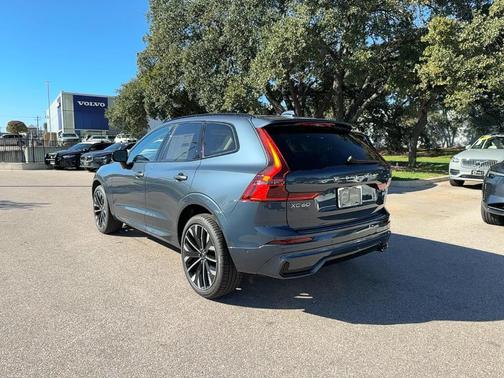 2026 Volvo XC60 B5 Ultra