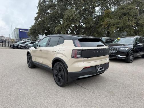 2026 Volvo EX30 TWIN MOTOR CROSS COUNTRY ULTRA