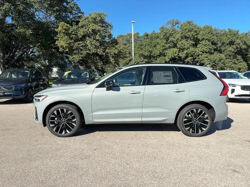 2026 Volvo XC60 B5 Ultra