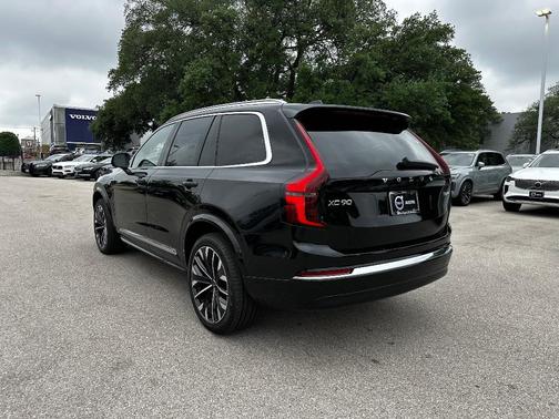 2025 Volvo XC90 Plug-In Hybrid T8 Ultra 7-Seater
