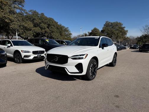 2026 Volvo XC60 Plug-In Hybrid T8 Plus