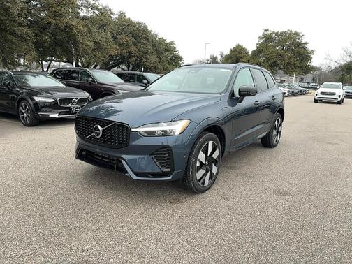 2025 Volvo XC60 Plug-In Hybrid T8 Plus