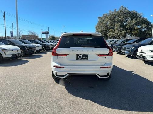 2026 Volvo XC60 B5 Ultra