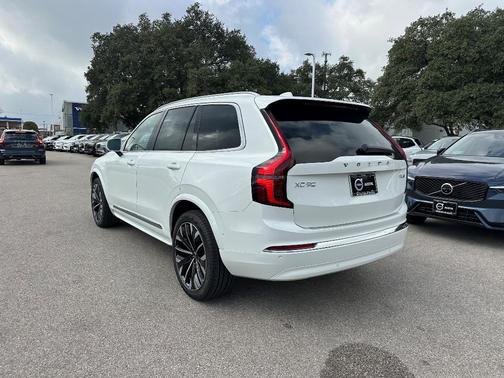 2026 Volvo XC90 B6 Plus 7-Seater