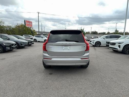 2023 Volvo XC90 B5 Core
