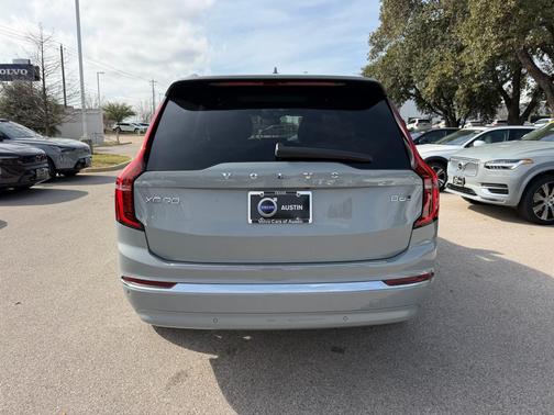 2026 Volvo XC90 B6 Plus 7-Seater