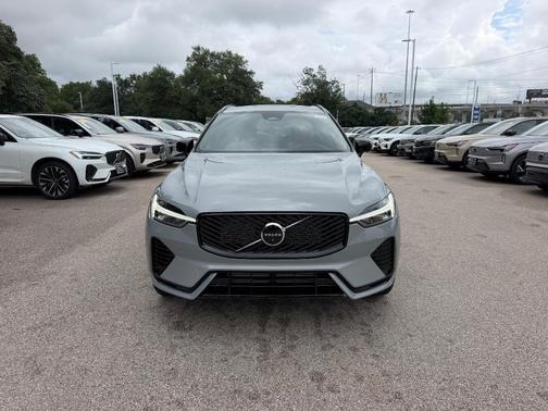 Vapour Grey 2026 Volvo XC60 Plug-In Hybrid T8 Plus