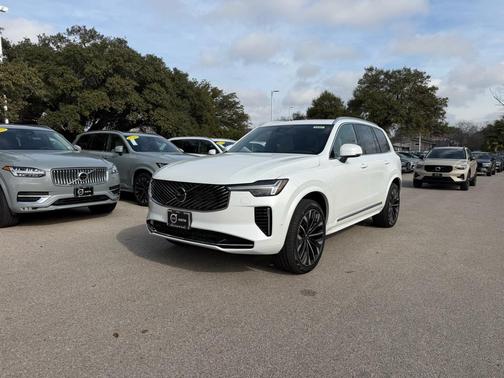 2026 Volvo XC90 B6 Plus 7-Seater