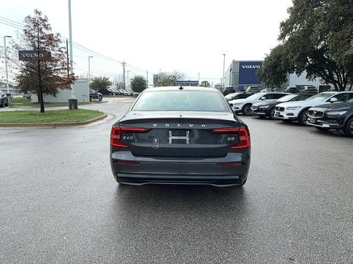 2025 Volvo S60 B5 Plus