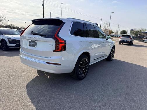2026 Volvo XC90 Plug-In Hybrid T8 Plus 7-Seater