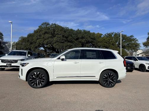 2026 Volvo XC90 Plug-In Hybrid T8 Plus 7-Seater