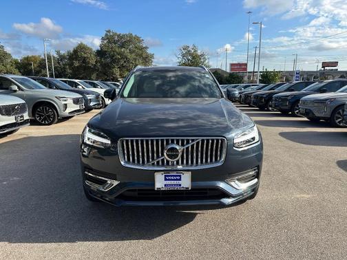 2025 Volvo XC90 B6 Plus 6-Seater