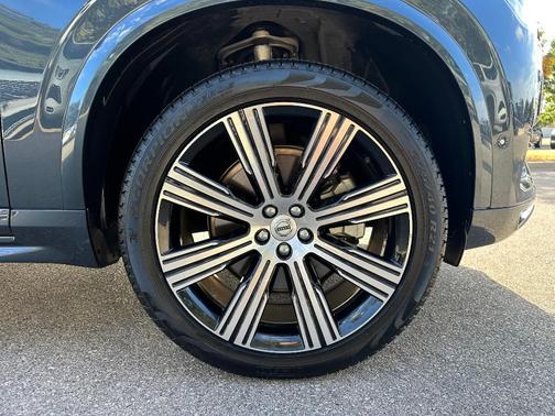 2025 Volvo XC90 B6 Plus 6-Seater