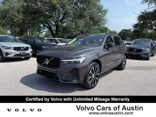 Platinum Grey Metallic 2025 Volvo XC60 B5 Plus
