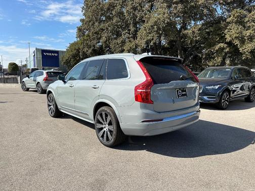 2025 Volvo XC90 B6 Plus 7-Seater