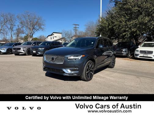 2023 Volvo XC90 B5 Plus