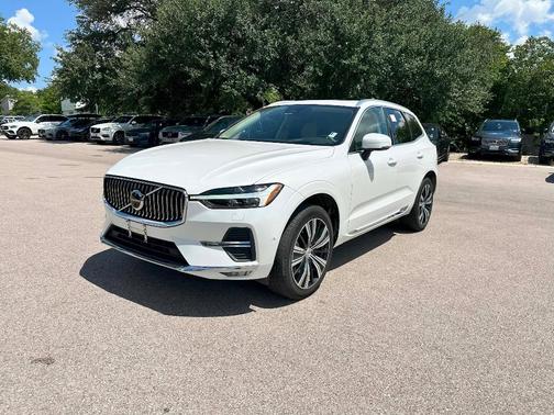 2022 Volvo XC60 B6 Inscription