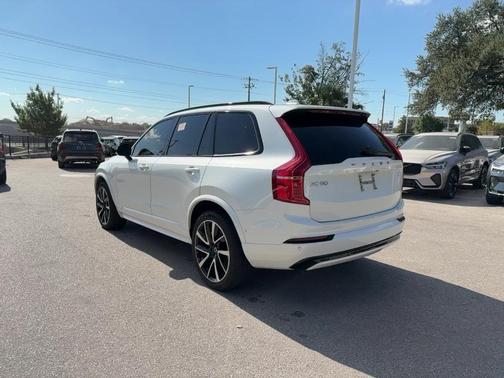 Crystal White 2023 Volvo XC90 Recharge Plug-In Hybrid T8 Plus Dark Theme 7-Seater