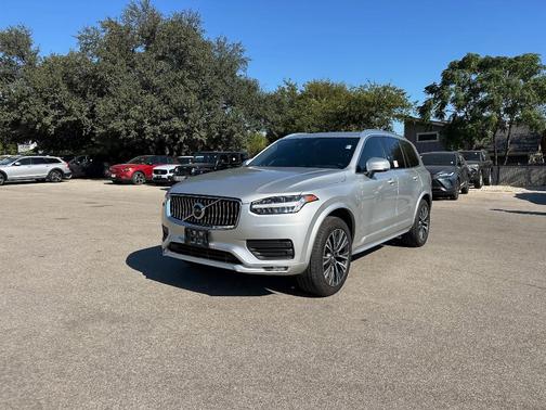 2020 Volvo XC90 T5 Momentum 7 Passenger