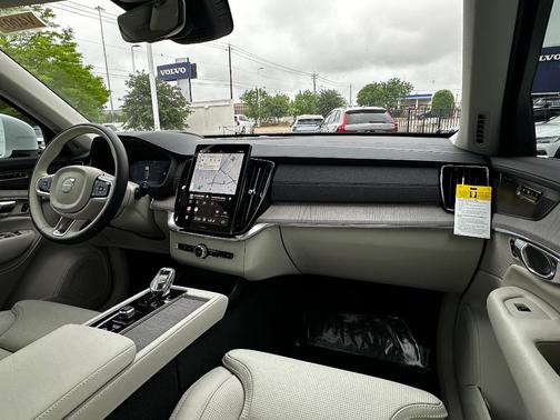 2025 Volvo XC90 Plug-In Hybrid T8 Ultra 7-Seater