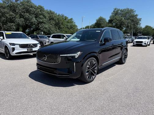Onyx Black 2026 Volvo XC90 Plug-In Hybrid T8 Plus 7-Seater