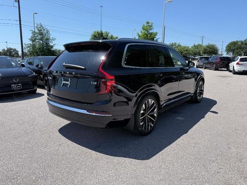 Onyx Black 2026 Volvo XC90 Plug-In Hybrid T8 Plus 7-Seater