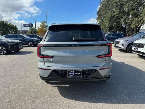 2025 Volvo EX90 Twin Motor Performance Plus