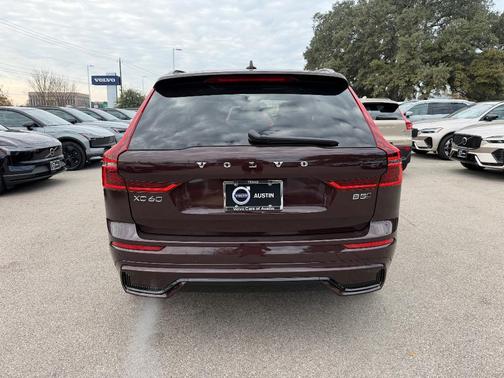 2026 Volvo XC60 B5 Core