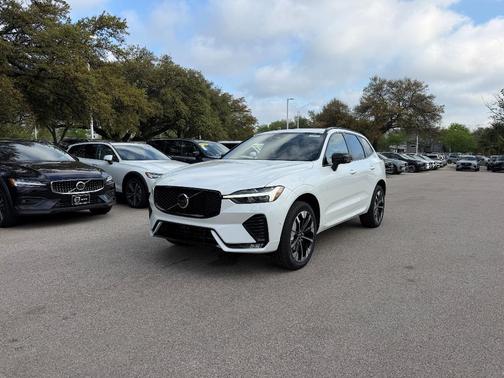 Crystal White 2026 Volvo XC60 B5 Plus