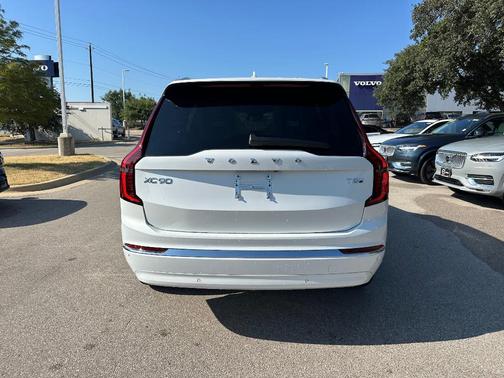 2026 Volvo XC90 Plug-In Hybrid T8 Plus 7-Seater