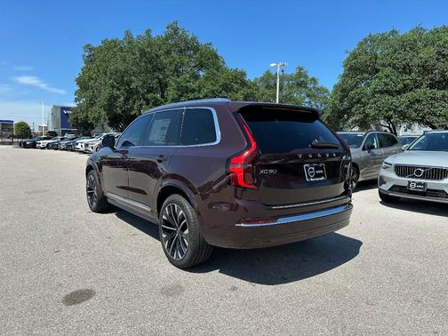 2025 Volvo XC90 B6 Ultra