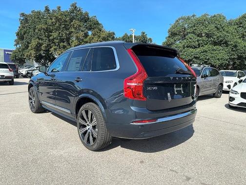 2025 Volvo XC90 Plug-In Hybrid T8 Core 7-Seater