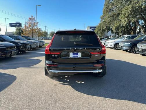 2022 Volvo XC60 B5 Inscription