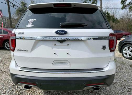 White Platinum Metallic Tri-Coat 2018 Ford Explorer Limited