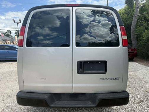 Dark Gray Metallic 2005 Chevrolet Express 3500 Base