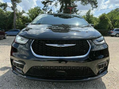 BLACK 2022 Chrysler Pacifica Touring L